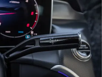 MERCEDES-BENZ GLC 300 d 4M AMG