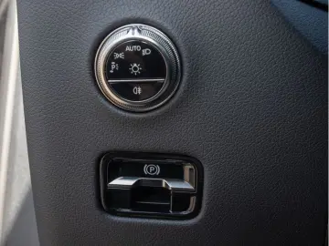 MERCEDES-BENZ GLC 300 d 4M AMG