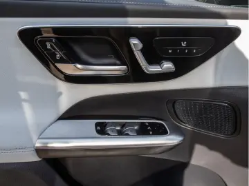 MERCEDES-BENZ GLC 300 d 4M AMG