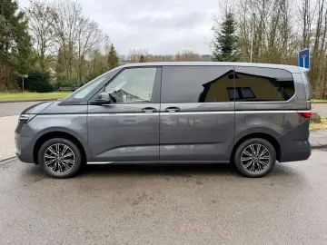 VW T7 Multivan Aut. Life Long 6Sitz AhkAccKamera