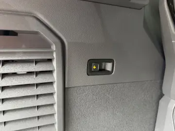 VW T7 Multivan Aut. Life Long 6Sitz AhkAccKamera