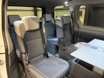 VW T7 Multivan 2.0 TDI DSG AHK KAMERA NAVI 6-locuri