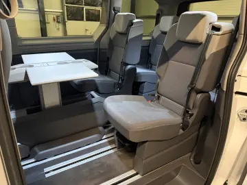 VW T7 Multivan 2.0 TDI DSG AHK KAMERA NAVI 6-locuri