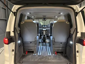 VW T7 Multivan 2.0 TDI DSG AHK KAMERA NAVI 6-locuri