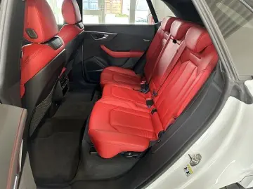 AUDI SQ8 4.0 TFSI quattro  STHZ MATRIX LEDER