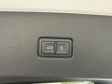 AUDI SQ8 4.0 TFSI quattro  STHZ MATRIX LEDER