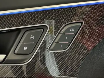 AUDI SQ8 4.0 TFSI quattro  STHZ MATRIX LEDER