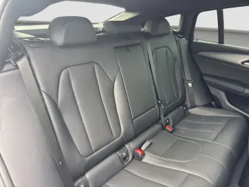 BMW X4 xDrive20d (M-Sport Navi LED AHK 360 )