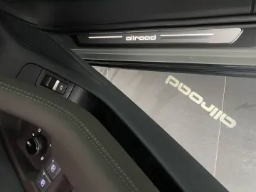 AUDI A6 Allroad 55 TDI quattro PANO HUD STHZG AIR ACC