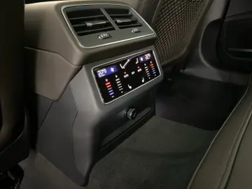 AUDI A6 Allroad 55 TDI quattro PANO HUD STHZG AIR ACC