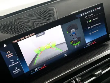 BMW 320i Touring M Sport Shadow HUD ACC RFK AHK 19