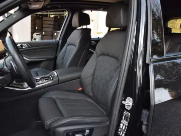 BMW X5 30 d xDrive M Sport 360  PANO GLOW 22  VOLL L