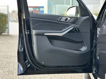 BMW X5 xDrive30d M Sportpaket Head-Up HiFi DAB WLAN