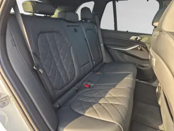 BMW X5 xDrive40d M Sport AHK Pano Harman Kardon