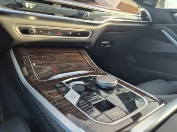 BMW X5 xDrive40d M Sport AHK Pano Harman Kardon