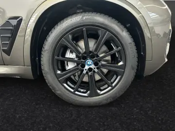 BMW X5 xDrive50e M Sport AHK Pano Head-Up H K