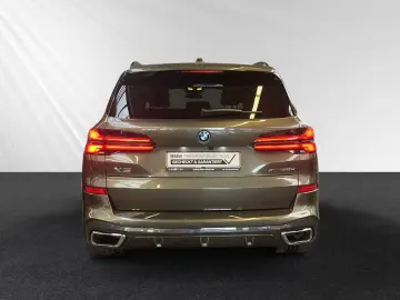 BMW X5 xDrive50e M Sport AHK Pano Head-Up H K