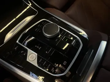 BMW X5 xDrive50e M Sport AHK Pano Head-Up H K