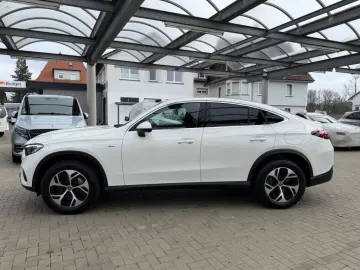 MERCEDES-BENZ GLC 300 e 4M Coupé AVANTGARDE DISTRO AHK 360
