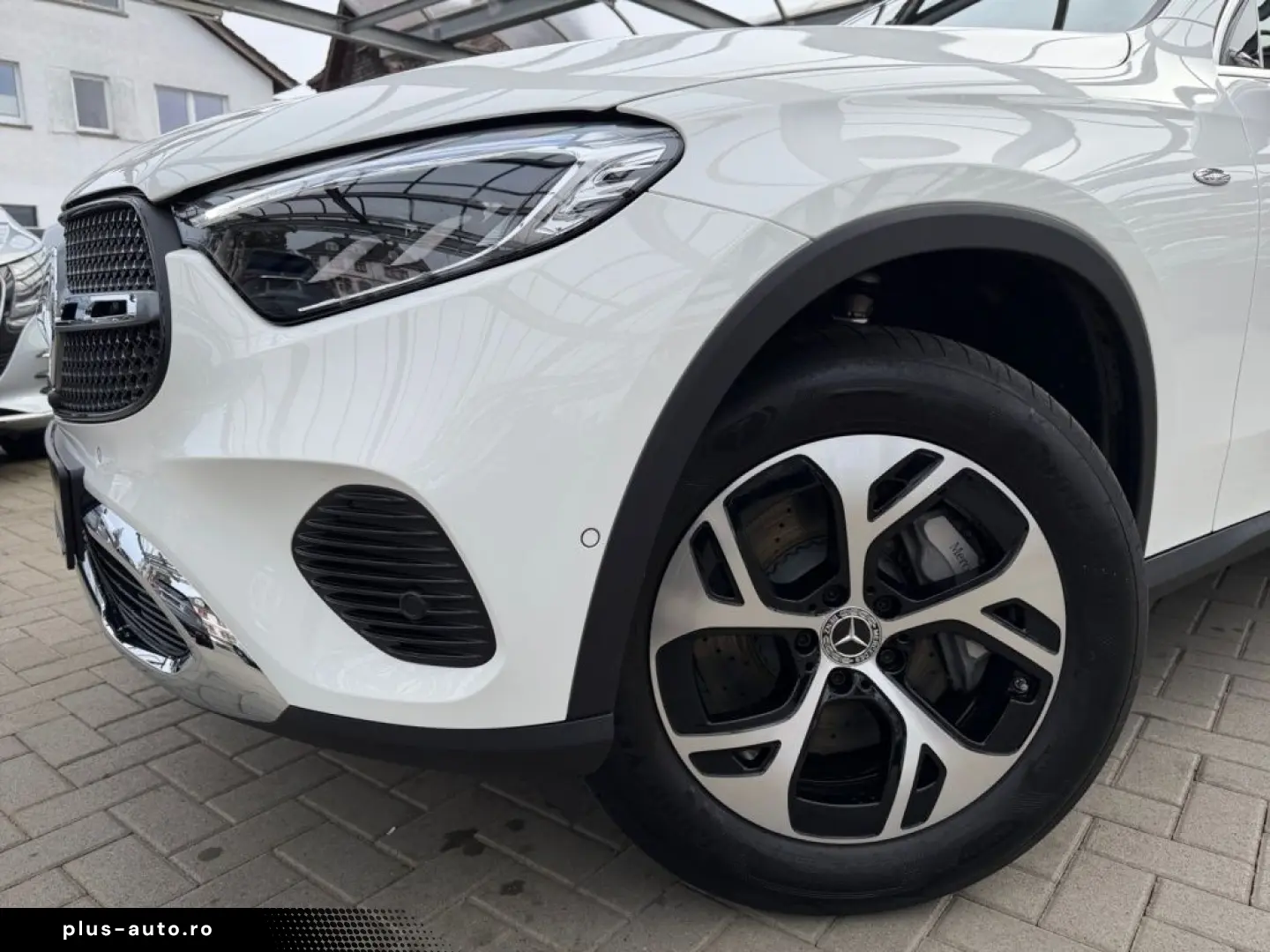 MERCEDES-BENZ GLC 300 e 4M Coupé AVANTGARDE DISTRO AHK 360