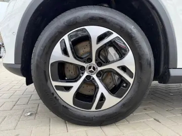 MERCEDES-BENZ GLC 300 e 4M Coupé AVANTGARDE DISTRO AHK 360