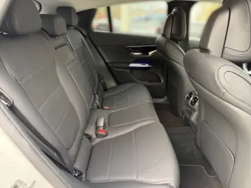 MERCEDES-BENZ GLC 300 e 4M Coupé AVANTGARDE DISTRO AHK 360