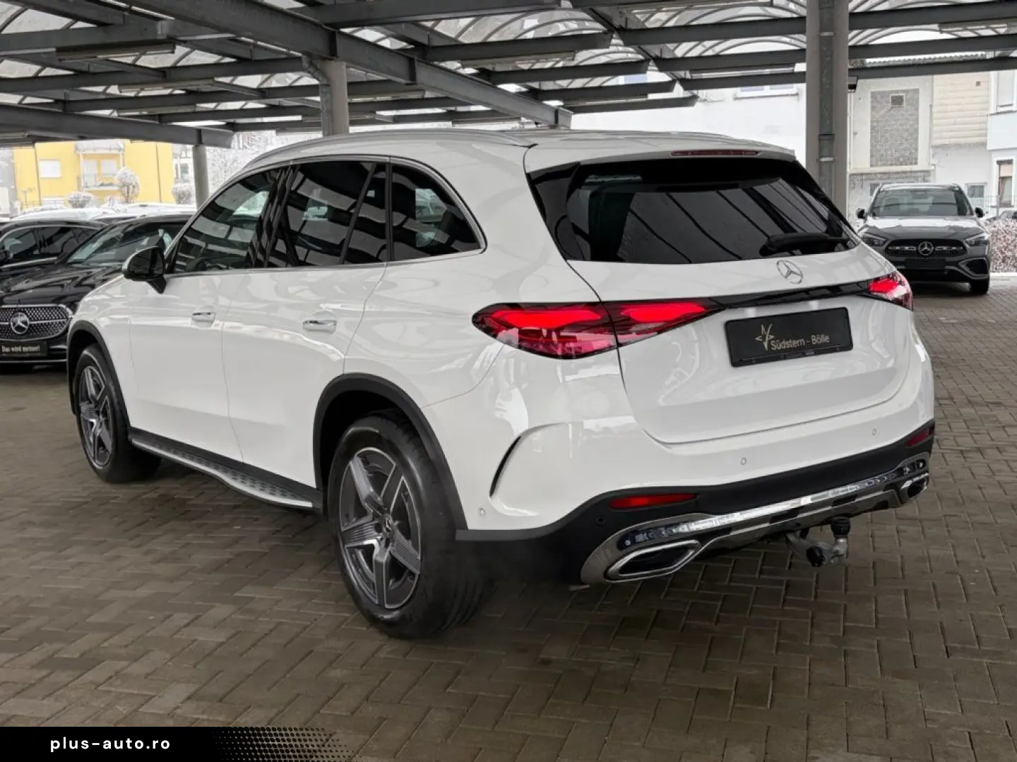 MERCEDES-BENZ GLC 300 d 4M AMG-PREMIUM PANO AHK MEMORY 360
