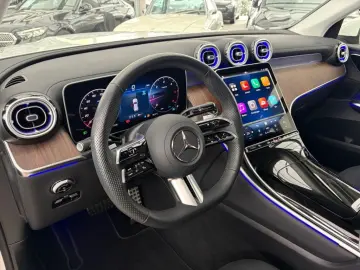 MERCEDES-BENZ GLC 300 d 4M AMG-PREMIUM PANO AHK MEMORY 360