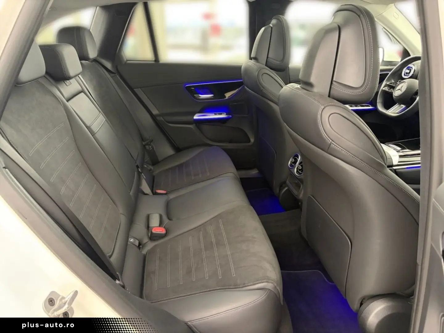 MERCEDES-BENZ GLC 300 d 4M AMG-PREMIUM PANO AHK MEMORY 360