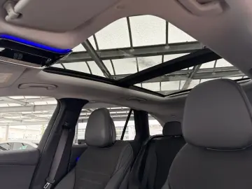 MERCEDES-BENZ GLC 300 d 4M AMG-PREMIUM PANO AHK MEMORY 360