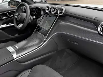 MERCEDES-BENZ GLC 300 d 4M AMG Distronic 360  DI-LED…