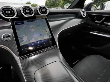 MERCEDES-BENZ GLC 300 d 4M AMG Distronic 360  DI-LED…