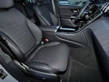 MERCEDES-BENZ GLC 300 4M AMG DIG-LED Pano AHK Standh…