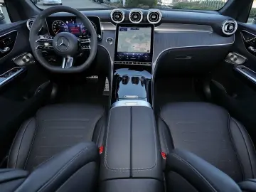 MERCEDES-BENZ GLC 300 4M AMG DIG-LED Pano AHK Standh…