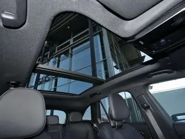 MERCEDES-BENZ GLC 300 4M AMG DIG-LED Pano AHK Standh…