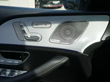 MERCEDES-BENZ GLE 300 d 4M AMG AIRMATIC Burmester Pa…
