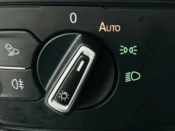 VOLKSWAGEN ARTEON 2018 2.0D E6 R-Line Garantie 12 Luni Rate