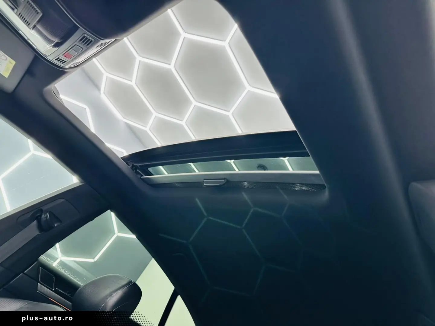 VOLKSWAGEN ARTEON 2018 2.0D E6 R-Line Garantie 12 Luni Rate