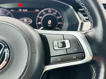 VOLKSWAGEN ARTEON 2018 2.0D E6 R-Line Garantie 12 Luni Rate