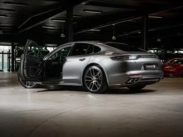 PORSCHE Panamera 4 E-Hybrid Platinum Edition   VAT