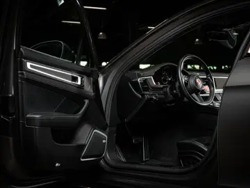 PORSCHE Panamera 4 E-Hybrid Platinum Edition   VAT