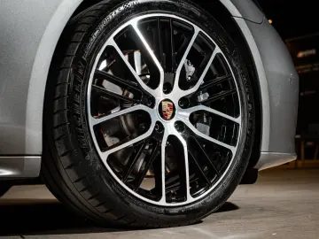 PORSCHE Panamera 4 E-Hybrid Platinum Edition   VAT