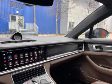 PORSCHE Panamera 4 E-Hyb · Platinum · Sportabgas · MY24
