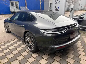 PORSCHE Panamera 4 E-Hyb · Platinum · Sportabgas · MY24