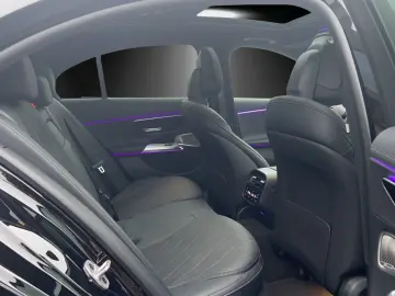 MERCEDES-BENZ E 400 e 4M AMG Distro PANO Airma HAL B&hellip;