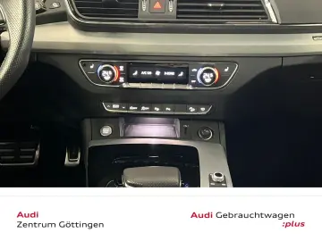 AUDI Q5 45 TFSI quattro S  AHK MATRIX B&O