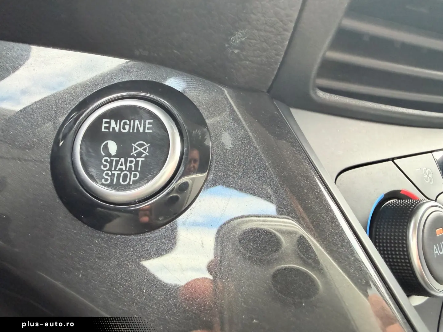 FORD KUGA Incalzire scaune Incalzire volan Clima Pilot LED I