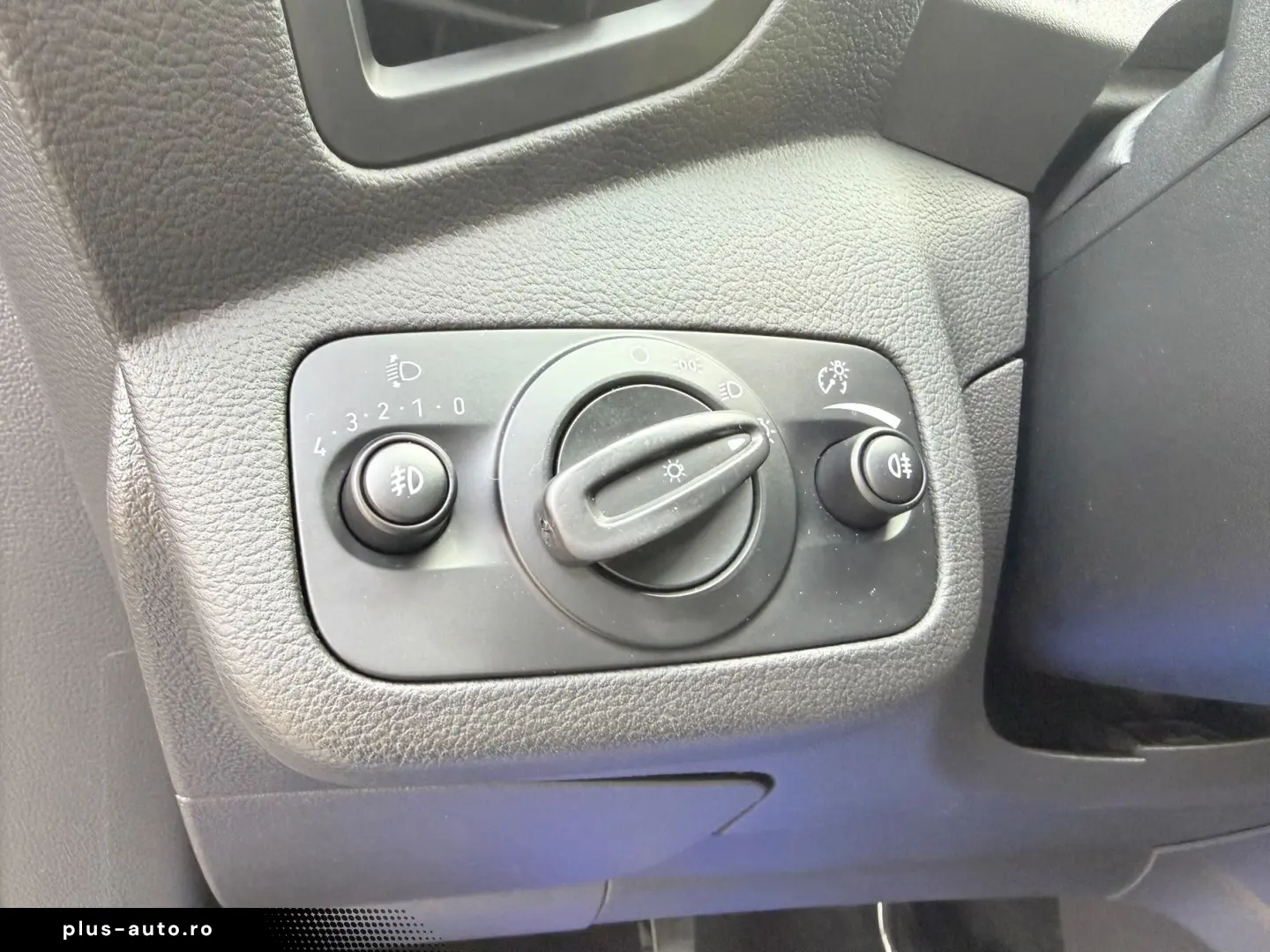 FORD KUGA Incalzire scaune Incalzire volan Clima Pilot LED I