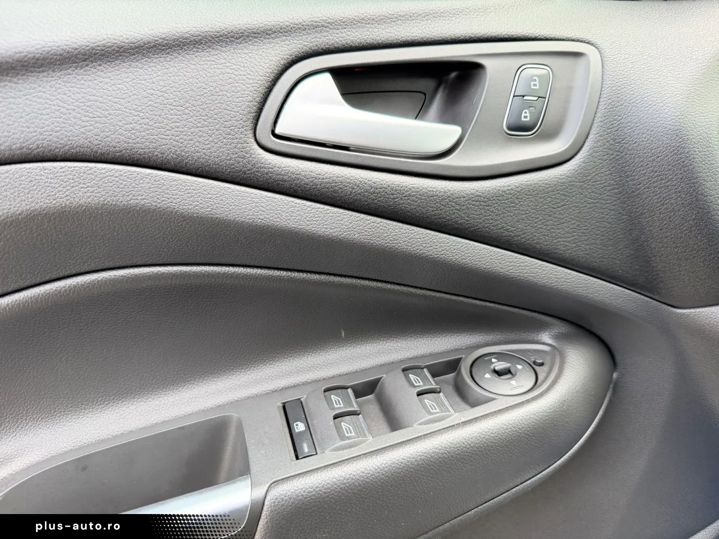 FORD KUGA Incalzire scaune Incalzire volan Clima Pilot LED I