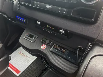 Mercedes-Benz Sprinter 519 CDI – VIP 18 locuri